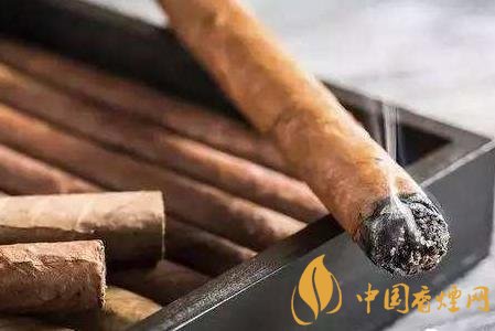 香煙和雪茄有什么不同口感 香煙和雪茄七個區(qū)別！